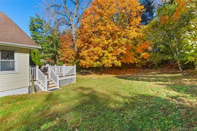 270 Pembrook Drive, Yonkers, NY 10710 - Photo 27