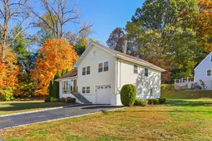 270 Pembrook Dr, Yonkers, NY 10710 - Photo 3