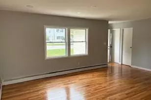 37 E Maple St, Central Islip, NY 11722 - Photo 3