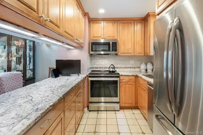 283 Horseshoe Circle, Ossining, NY 10562 - Photo 5