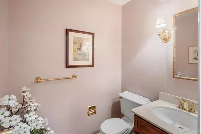 283 Horseshoe Circle, Ossining, NY 10562 - Photo 11