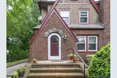 6 4th Road, Great Neck, NY 11021 - Photo 3