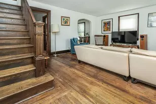 6 4th Rd, Great Neck, NY 11021 - Photo 9