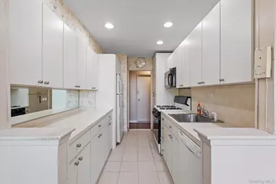 84-09 155th Avenue #5C, Howard Beach, NY 11414 - Photo 9