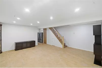 7285 Yellowstone Blvd, Forest Hills, NY 11375 - Photo 23