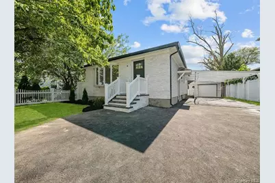 9 Grayston Street, Westbury, NY 11590 - Photo 31