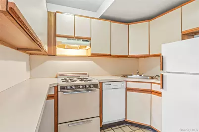 73-44 Austin Street #4T, Forest Hills, NY 11375 - Photo 5