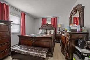 7 Bennett Ct, Copiague, NY 11726 - Photo 17