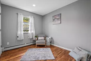 7 Bennett Ct, Copiague, NY 11726 - Photo 13