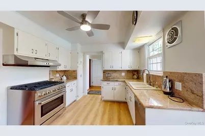 32 Biltmore Avenue, Yonkers, NY 10710 - Photo 15