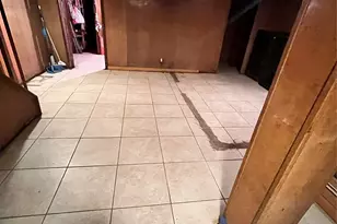 1047 E 217th St, Bronx, NY 10469 - Photo 19