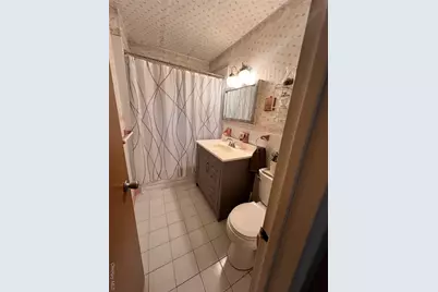 1047 E 217th Street, Bronx, NY 10469 - Photo 15