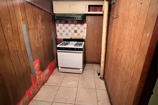 1047 E 217th St, Bronx, NY 10469 - Photo 21