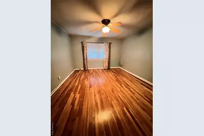 1047 E 217th Street, Bronx, NY 10469 - Photo 9