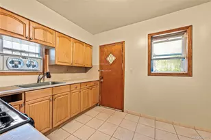 85-06 79th St, Woodhaven, NY 11421 - Photo 15