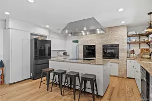 55 Rolling Hill Ln, Old Westbury, NY 11568 - Photo 17