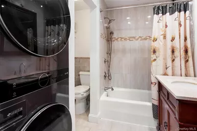 21 Canterbury Road #6, Great Neck, NY 11021 - Photo 21