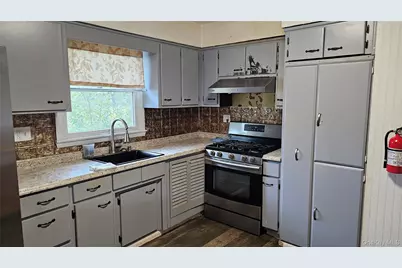 225 Monhagen Avenue, Middletown, NY 10940 - Photo 3