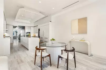 135 E 38th Street, New York, NY 10016 - Photo 11