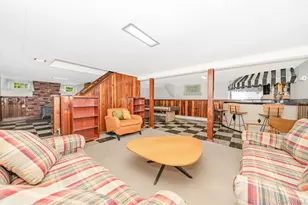 558 N Hawthorne St, Massapequa, NY 11758 - Photo 13