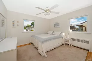 558 N Hawthorne St, Massapequa, NY 11758 - Photo 7