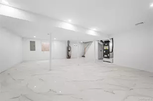 244 Brown Ave, Hempstead, NY 11550 - Photo 19