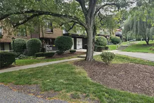 424 Carpenter Ave, Newburgh, NY 12550 - Photo 5