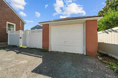 111 Central Avenue, Deer Park, NY 11729 - Photo 31