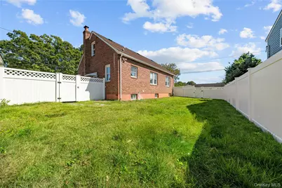 111 Central Avenue, Deer Park, NY 11729 - Photo 33