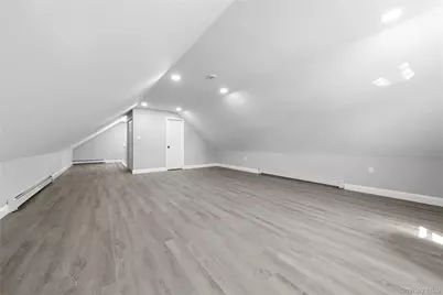 111 Central Avenue, Deer Park, NY 11729 - Photo 15