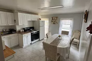 158 Church St, Freeport, NY 11520 - Photo 9