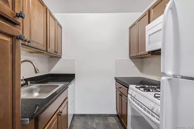 260 Garth Road #1A5, Scarsdale, NY 10583 - Photo 9
