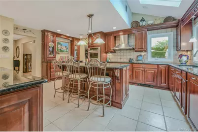 8 Gerek Avenue, West Islip, NY 11795 - Photo 9