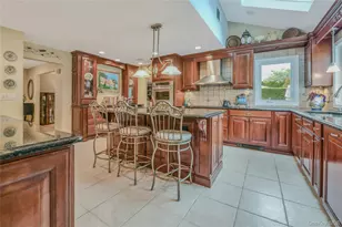 8 Gerek Ave, West Islip, NY 11795 - Photo 9