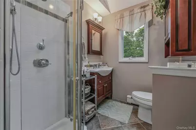 8 Gerek Avenue, West Islip, NY 11795 - Photo 23