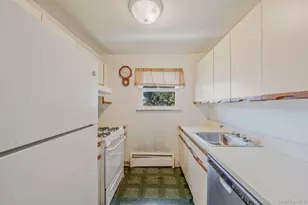 135 Fair Harbor Dr, Patchogue, NY 11772 - Photo 17