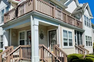 105 Commodore Cir, Port Jefferson Station, NY 11776 - Photo 3