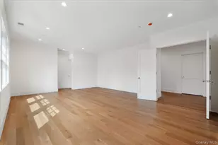 8 Dell Rd, Scarsdale, NY 10583 - Photo 23