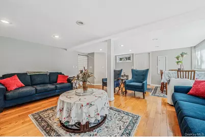 27 Split Cedar Drive, Islandia, NY 11749 - Photo 15