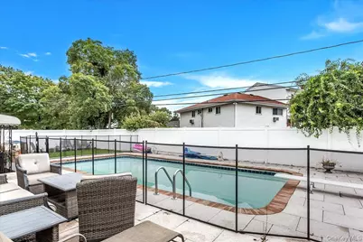 113 Northern Parkway W, Plainview, NY 11803 - Photo 21