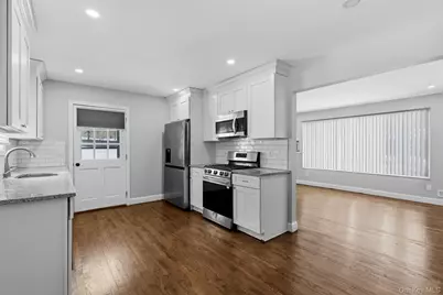 16 Blackman Street, Smithtown, NY 11787 - Photo 15