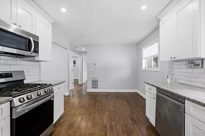 16 Blackman Street, Smithtown, NY 11787 - Photo 17