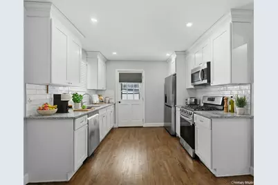 16 Blackman Street, Smithtown, NY 11787 - Photo 13