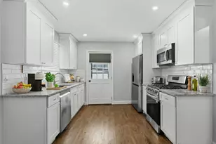 16 Blackman St, Smithtown, NY 11787 - Photo 13