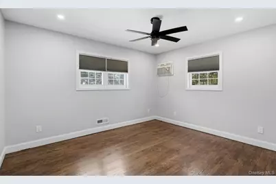 16 Blackman Street, Smithtown, NY 11787 - Photo 21