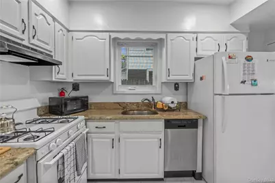 21 S Washington Avenue, Hartsdale, NY 10530 - Photo 29