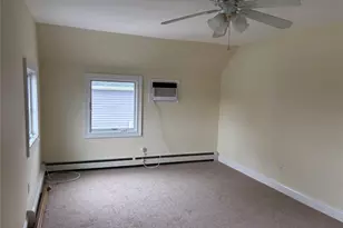 65 Jefferson Pl, Massapequa, NY 11758 - Photo 11