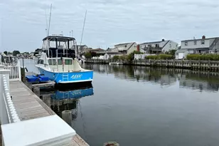 65 Jefferson Pl, Massapequa, NY 11758 - Photo 15