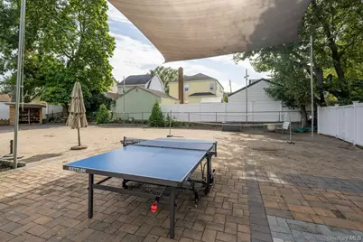316 Scranton Avenue, Lynbrook, NY 11563 - Photo 29