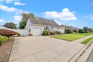 186 11th St, Bethpage, NY 11714 - Photo 3